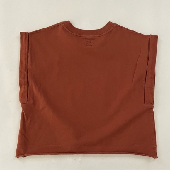 New Calia Extended Shoulder Sleeveless Top Caramelized Walnut - Picture 3 of 7